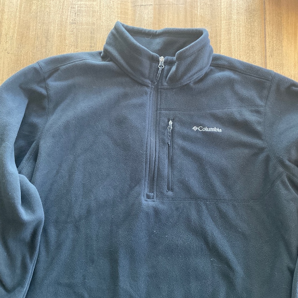 Men’s Columbia Fleece pullover with zip